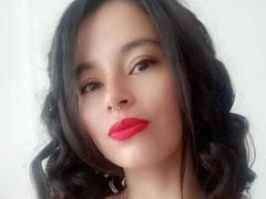 SamanthaJhonsons - female with black hair and  big tits webcam at LiveJasmin