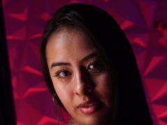 SamanthaRosses - female with black hair webcam at xLoveCam