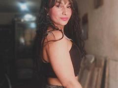 SamarAmour - female with black hair and  big tits webcam at xLoveCam