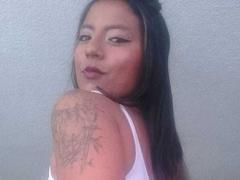 SamathaMay - female with brown hair webcam at xLoveCam