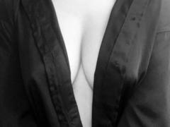 Sambucka - female webcam at xLoveCam