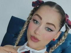 Samhanttha from xLoveCam