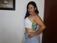 SamiFantain - blond female with  big tits webcam at xLoveCam