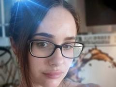 Saminaa - female with brown hair and  big tits webcam at xLoveCam
