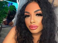 SamiraVeda - female with black hair and  big tits webcam at xLoveCam