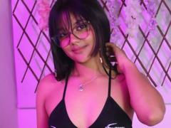 SammyBlues - female webcam at xLoveCam