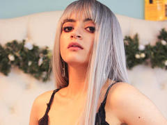 MayaEvanss - female with black hair webcam at xLoveCam