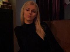 SandaHayslett - female webcam at xLoveCam