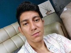 NoahCock from xLoveCam