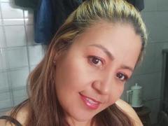 SandraHotI - female webcam at xLoveCam