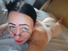 SandyDesire from xLoveCam