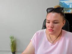 Sansarra from xLoveCam