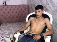 SantiDiazy - male webcam at xLoveCam