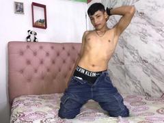 SantiDiazy - male webcam at xLoveCam