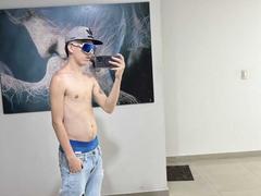 SantiagoColeman - male webcam at xLoveCam