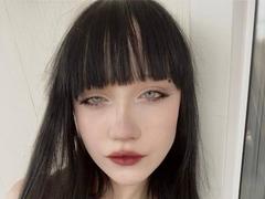 SantinaSahm - female with black hair webcam at xLoveCam