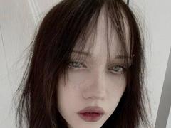 SantinaSahm - female with black hair webcam at xLoveCam