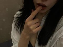 SantinaSahm - female with black hair webcam at xLoveCam