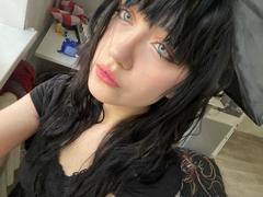 SantinaSahm - female with black hair webcam at xLoveCam