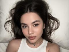 SantinaSchaumberg - female with brown hair and  big tits webcam at xLoveCam