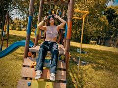 juliesanz - shemale with brown hair webcam at ImLive