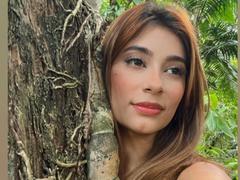 SaraHills - female webcam at xLoveCam
