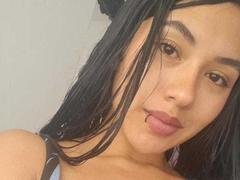 SaraHottiestX from xLoveCam