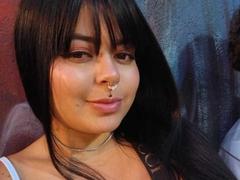 SaraLaJolie - female webcam at xLoveCam