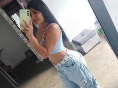 SaraLaJolie - female webcam at xLoveCam