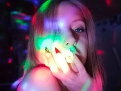 SaraLive-hot from xLoveCam