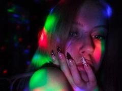 SaraLive-hot from xLoveCam