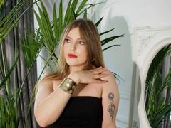 SaraMayki - blond female webcam at LiveJasmin