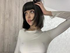 SaraMiner - female webcam at xLoveCam