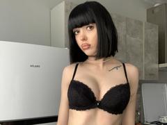 SaraMiner - female webcam at xLoveCam