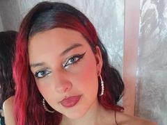 SaraRossee - female webcam at xLoveCam