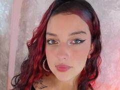 SaraRossee - female webcam at xLoveCam