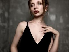 SaraSeys - female with brown hair and  small tits webcam at xLoveCam