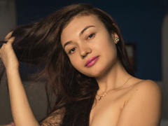 sarahsilver - female with red hair and  small tits webcam at LiveJasmin