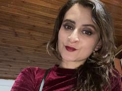 SaraVelvett - female with brown hair webcam at xLoveCam