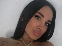 SarahAdams from xLoveCam