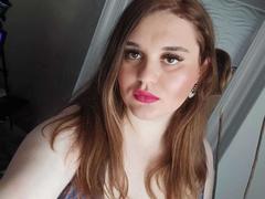 SarahCllaire - female with brown hair and  big tits webcam at LiveJasmin