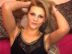 SaraFontain - female with brown hair webcam at xLoveCam