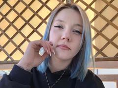 SarahGeil-hot - blond female webcam at xLoveCam