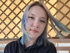 SarahGeil-hot - blond female webcam at xLoveCam