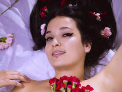 SarahGood - female with black hair and  small tits webcam at xLoveCam