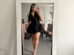 SarahLanne - female with brown hair and  big tits webcam at xLoveCam