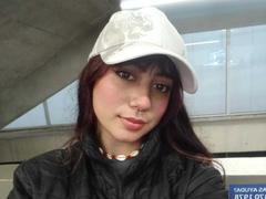 SarahLark - female with red hair webcam at xLoveCam