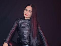SarahMaxwell - female with black hair and  small tits webcam at xLoveCam