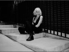 SarahMiss - blond female with  small tits webcam at xLoveCam