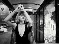 SarahMiss - blond female with  small tits webcam at xLoveCam